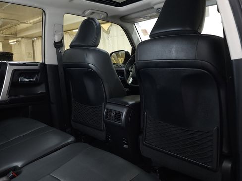 Used 2016 Toyota 4Runner Limited image 19