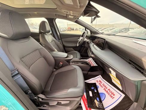 New 2026 Nissan Leaf Platinum+ w/ Cargo Package (Platinum+) image 18