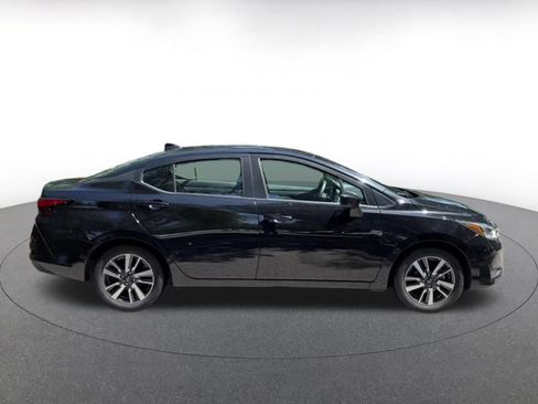 Used 2025 Nissan Versa SV FWD image 15