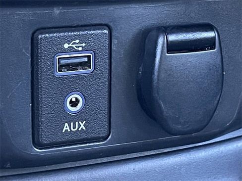 Used 2017 Nissan Rogue S image 20