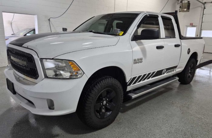 Used 2018 RAM 1500 Express AWD/4WD image 1
