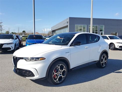 New 2025 Alfa Romeo Tonale w/ Premium Package image 2