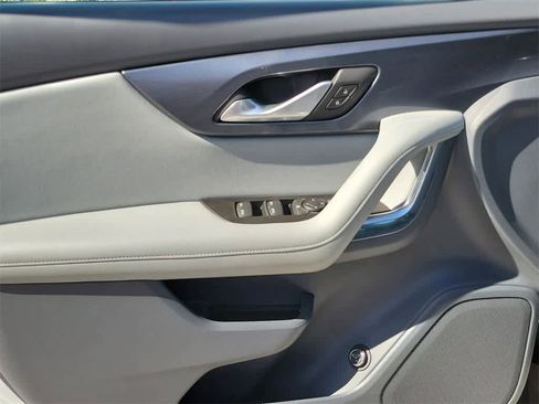 Used 2020 Chevrolet Blazer LT image 18