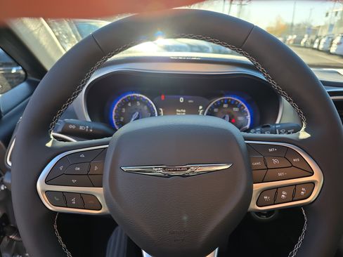 New 2026 Chrysler Pacifica Limited w/ Uconnect Theater Family Group image 8