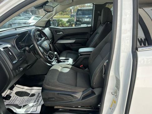 Used 2020 Chevrolet Colorado LT w/ Safety Package image 9