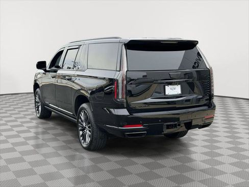 Used 2025 Cadillac Escalade ESV Sport Platinum AWD/4WD image 5