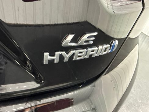 Used 2024 Toyota Corolla LE FWD image 39