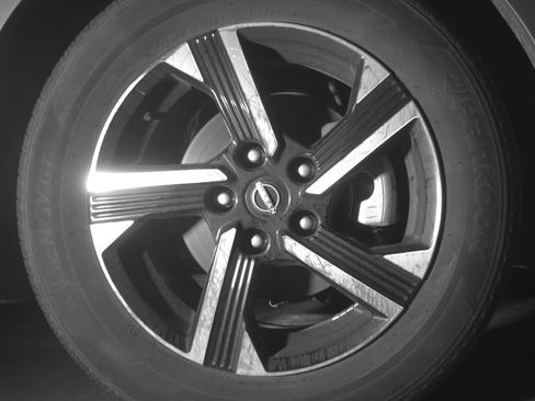 Used 2025 Nissan Sentra SV FWD image 13