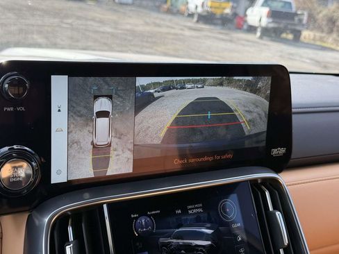 New 2025 Lexus LX 600 4WD w/ Accessory Package (2T) image 11