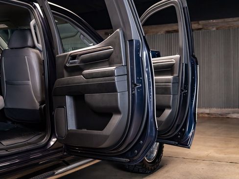 Used 2024 Chevrolet Silverado 1500 LTZ image 33