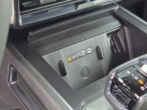 New 2026 GMC Hummer EV 4x4 Crew Cab image 38
