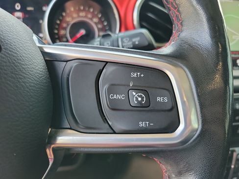 Used 2019 Jeep Wrangler Unlimited Rubicon w/ Dual Top Group AWD/4WD image 19