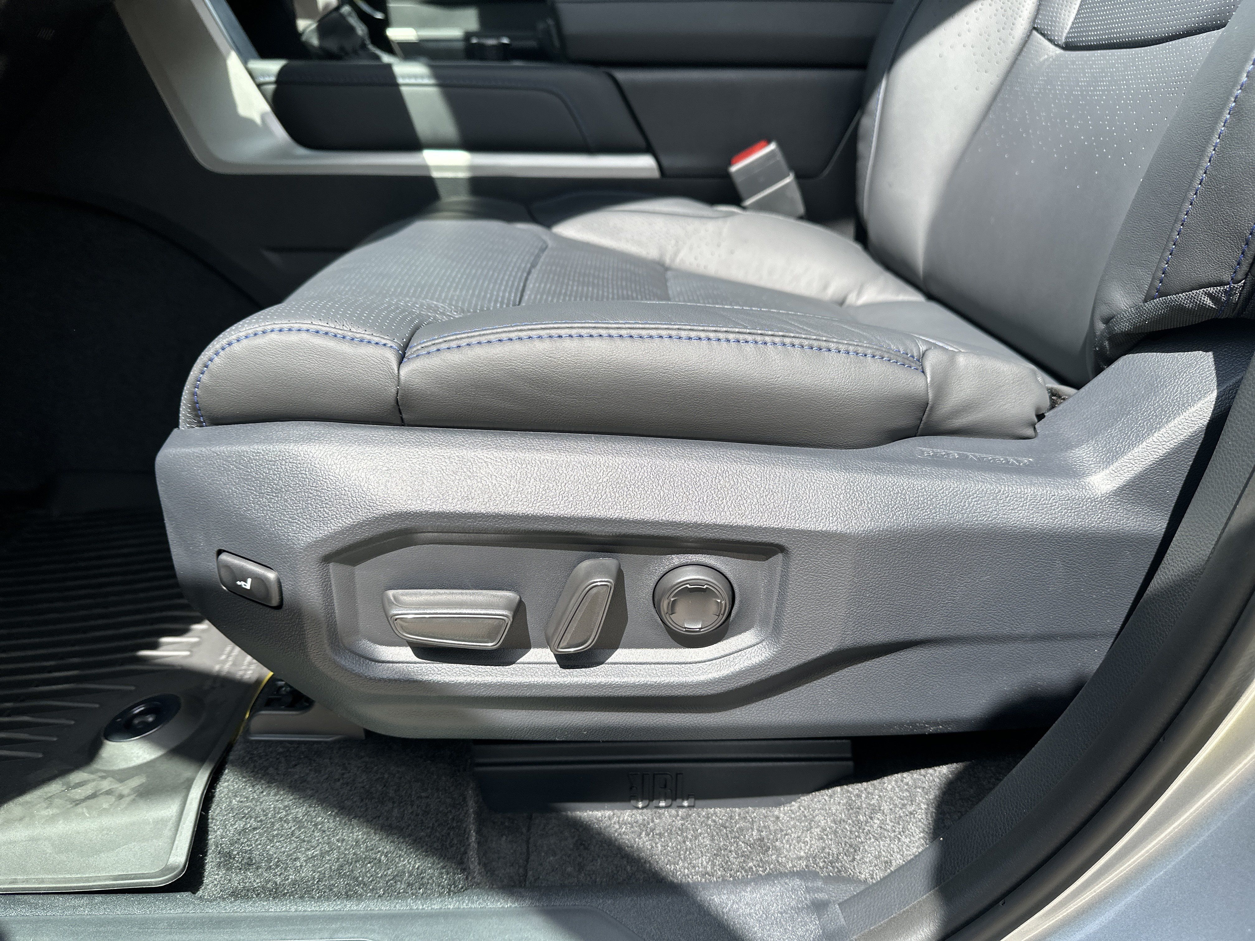 Used 2026 Toyota Tundra Platinum AWD/4WD image 12