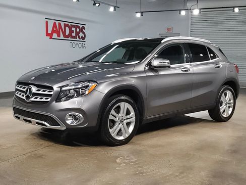 Used 2018 Mercedes-Benz GLA 250 image 3