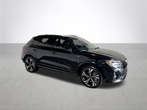 Used 2023 Audi Q3 2.0T Premium Plus AWD/4WD image 4