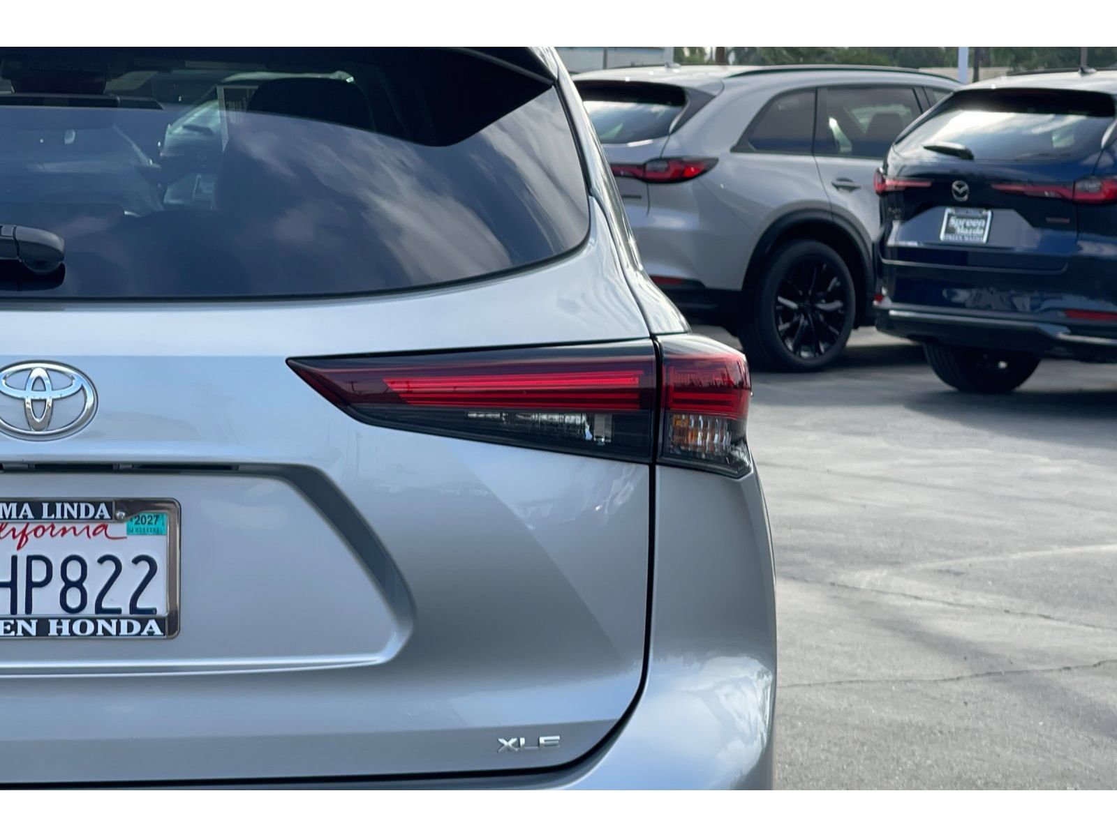 Used 2024 Toyota Highlander XLE FWD image 16