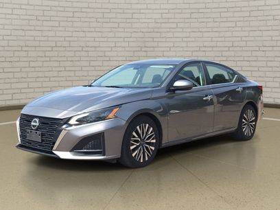 Used 2023 Nissan Altima 2.5 SV