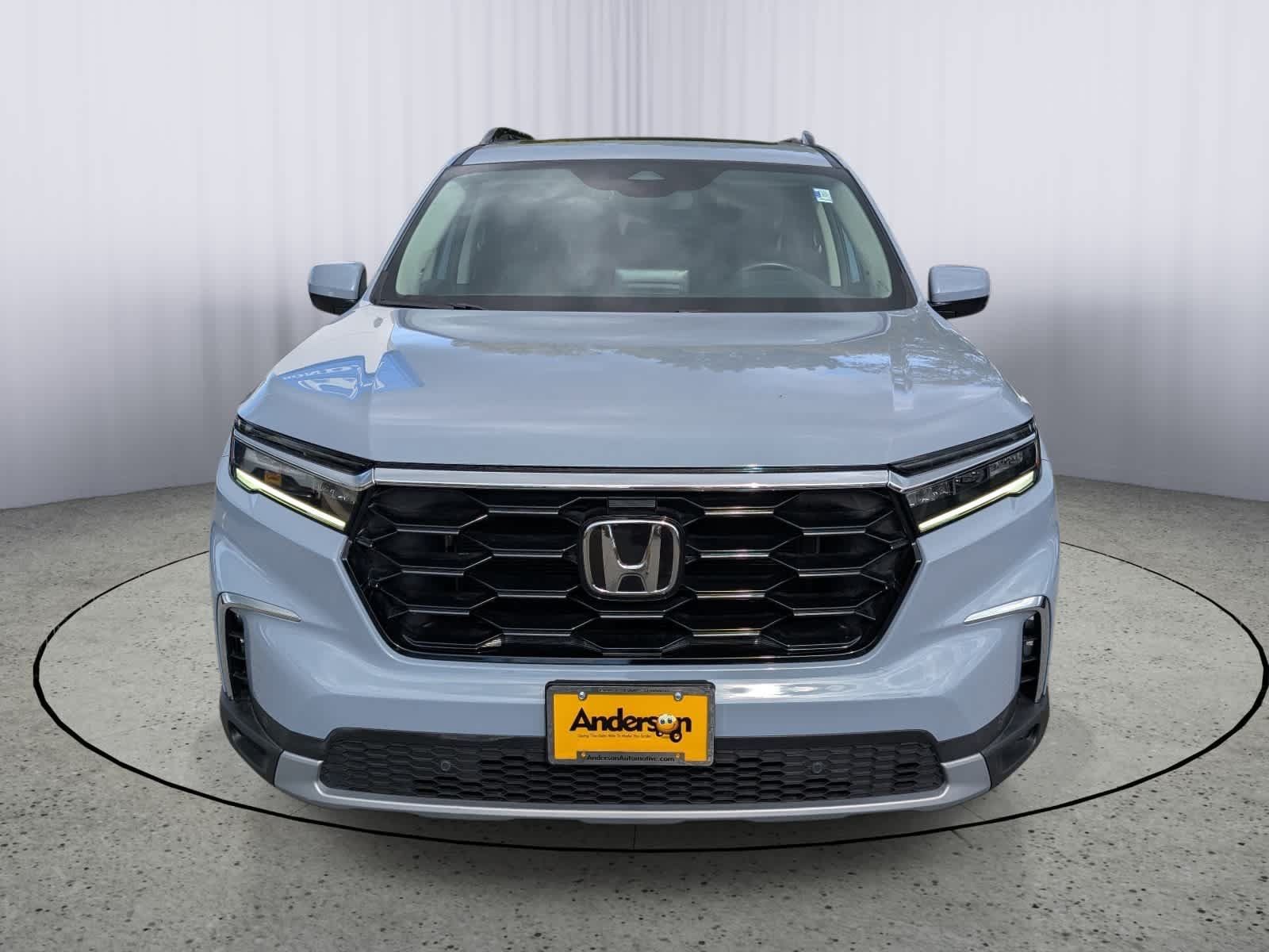 Used 2024 Honda Pilot Touring image 8