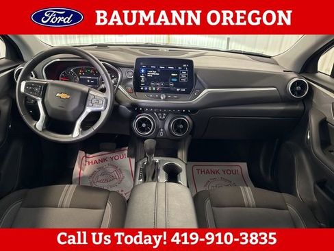 Used 2025 Chevrolet Blazer LT FWD image 25