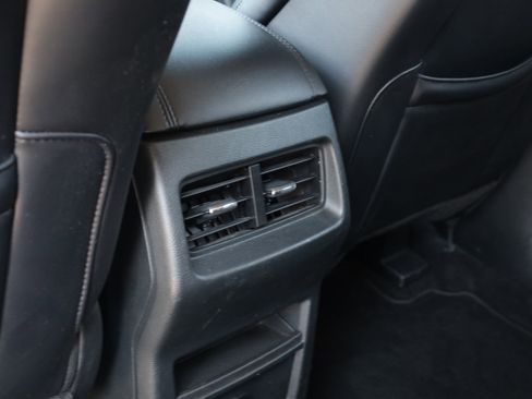 Used 2024 Ford Edge SEL image 15