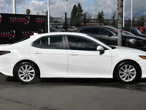 Used 2024 Toyota Camry LE image 9