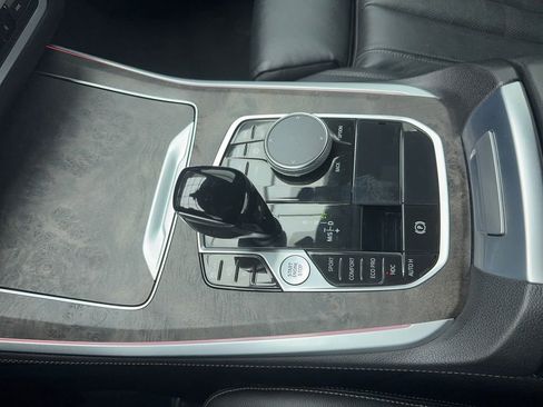 Used 2022 BMW X5 xDrive40i w/ M Sport Package image 30
