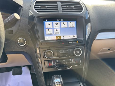 Used 2017 Ford Explorer XLT w/ Equipment Group 202A image 22