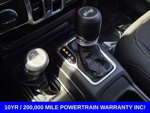 Used 2025 Jeep Wrangler Unlimited Sport AWD/4WD image 29