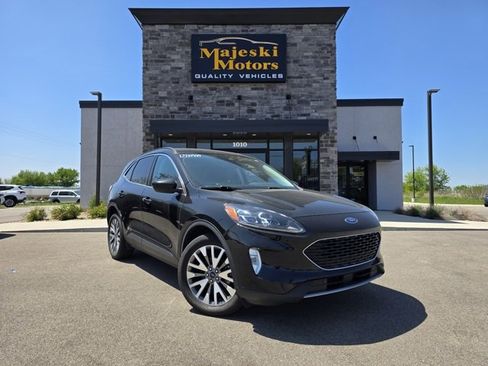 Used 2022 Ford Escape Titanium image 1