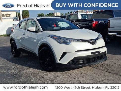 Used 2019 Toyota C-HR LE FWD image 1