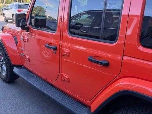 Used 2020 Jeep Wrangler Unlimited Sahara AWD/4WD image 4