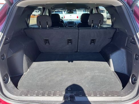 Used 2018 Chevrolet Equinox LT image 17