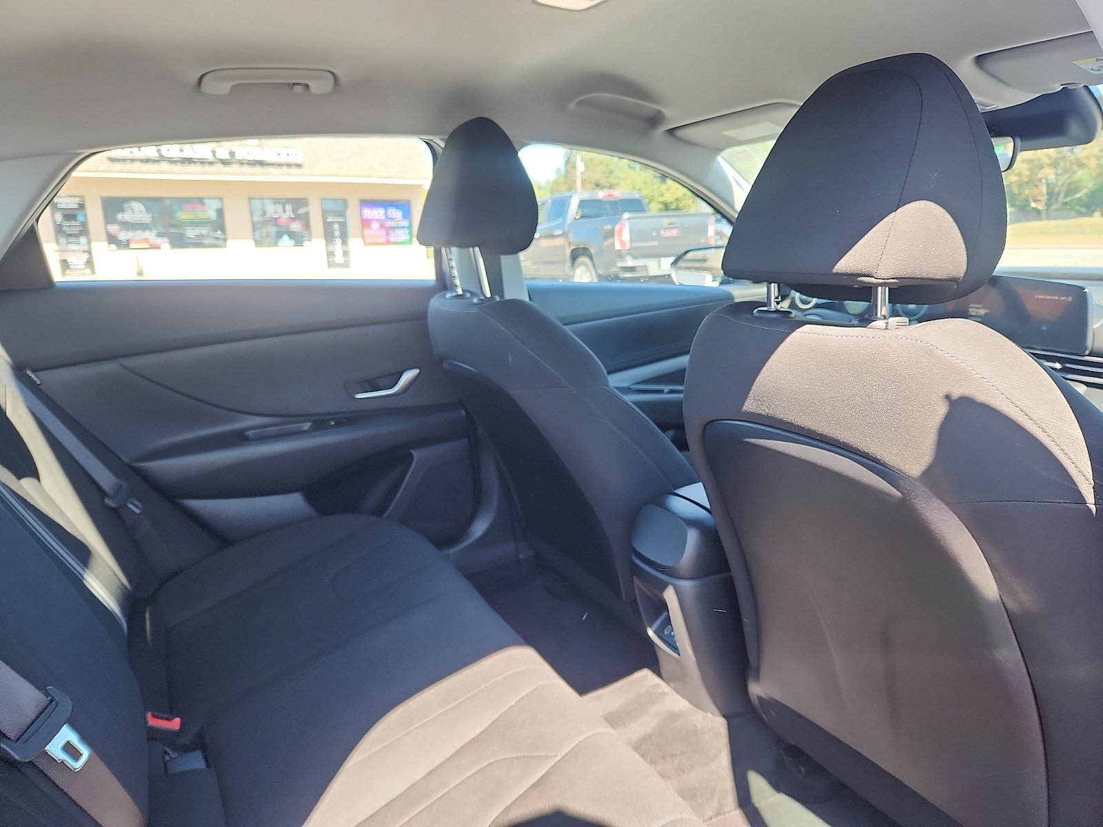 Certified 2024 Hyundai Elantra SEL FWD image 27