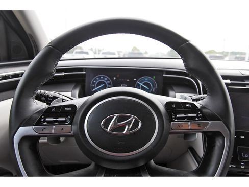 Used 2024 Hyundai Tucson Limited AWD/4WD image 16