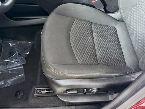 Used 2018 GMC Terrain SLE w/ Driver Convenience Package image 18