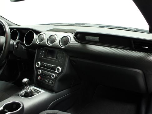 Used 2022 Ford Mustang Coupe RWD image 17