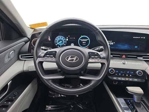 Used 2024 Hyundai Elantra Limited FWD image 12