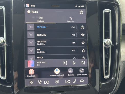 Certified 2023 Volvo XC40 B4 Plus w/ Driver Assist Package FWD image 23