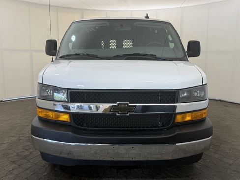 Used 2025 Chevrolet Express 2500 w/ Driver Convenience Package RWD image 2