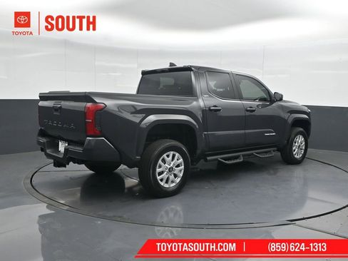 Used 2025 Toyota Tacoma SR5 AWD/4WD image 2
