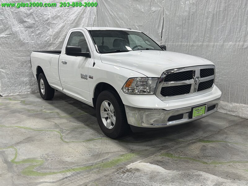 Used 2018 RAM 1500 Classic SLT AWD/4WD image 2