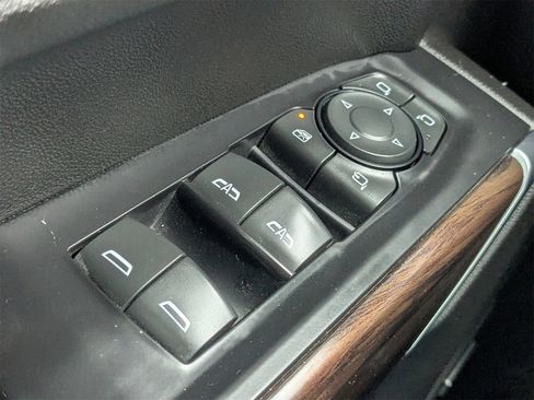 Used 2020 GMC Sierra 1500 SLT image 24