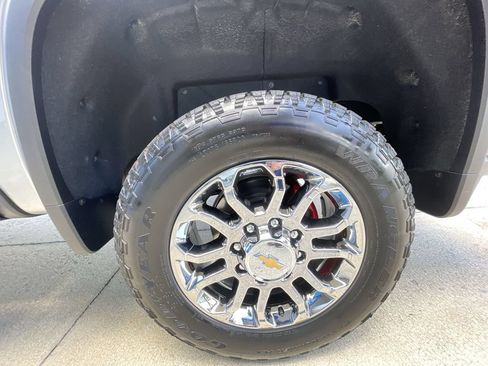 Used 2026 Chevrolet Silverado 2500 LTZ w/ LTZ Premium Package AWD/4WD image 33