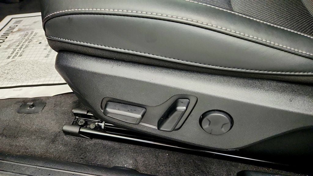 Used 2025 Kia EV6 Light w/ Light LR Technology Package RWD image 11