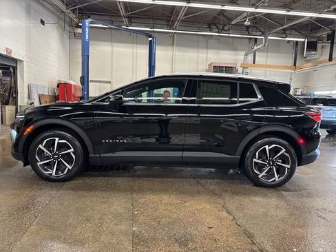 New 2026 Chevrolet Equinox EV LT FWD image 3