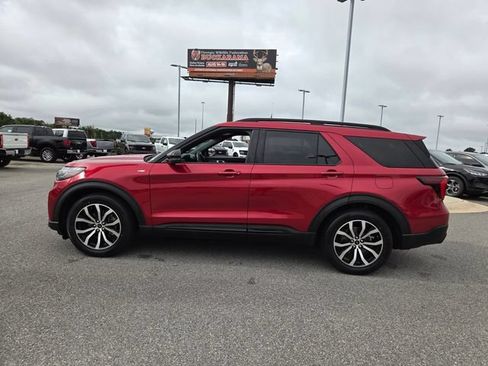 Used 2025 Ford Explorer ST-Line RWD image 4