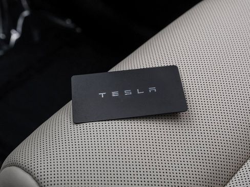 Used 2022 Tesla Model X image 66