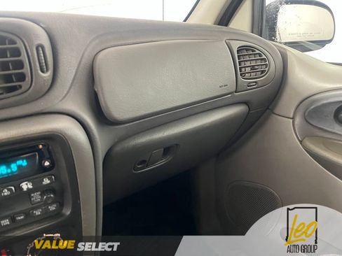 Used 2004 Chevrolet TrailBlazer LS w/ LS Preferred Equipment Group AWD/4WD image 20