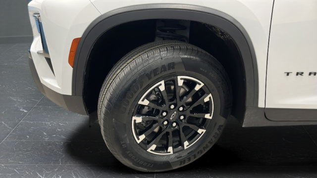 Used 2024 Chevrolet Traverse Z71 AWD/4WD image 38