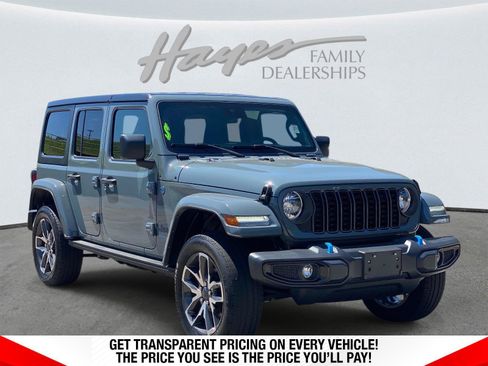 Used 2024 Jeep Wrangler Unlimited w/ Convenience Group AWD/4WD image 1